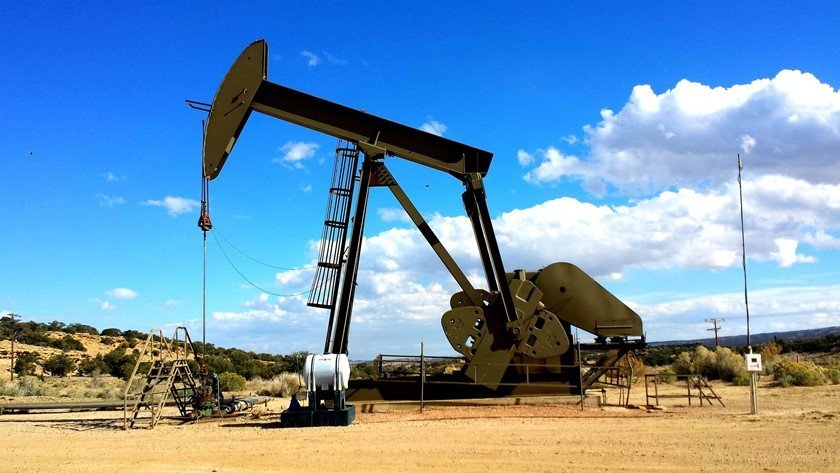 30 Ways to Use Your GIS in the Oil and Gas Industry